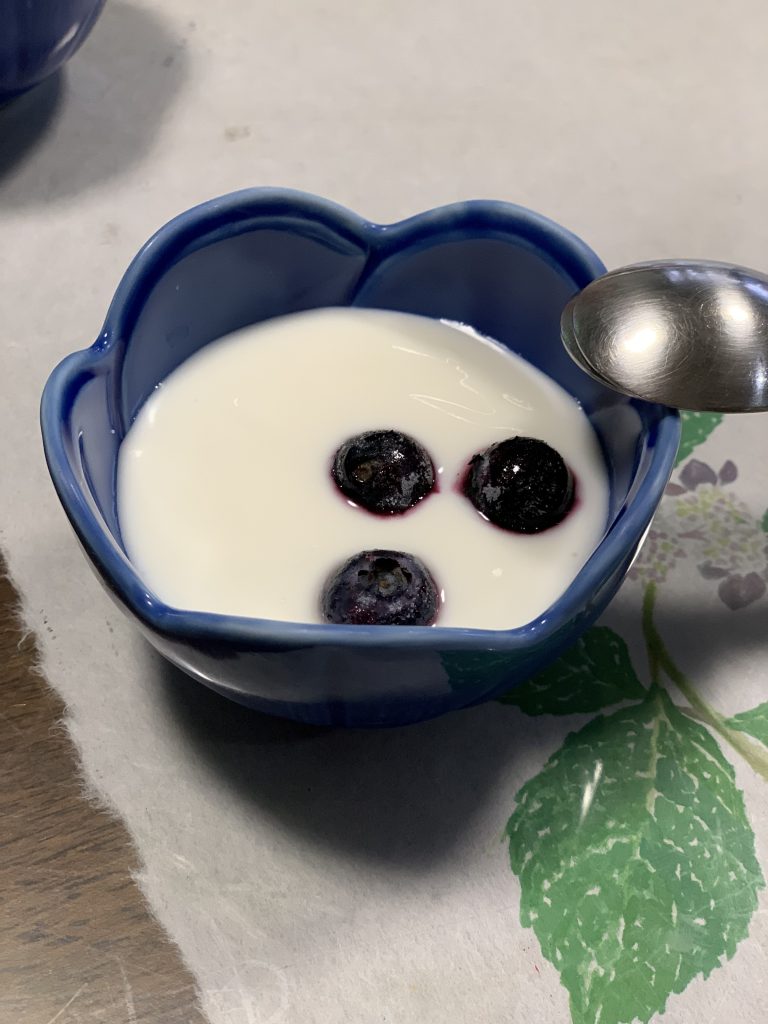 『一里野温泉　花くるみ』朝食のデザートのヨーグルト